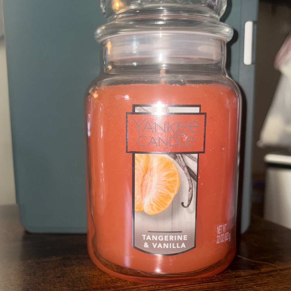 Yankee Candle Tangerine & Vanilla Scented Jar